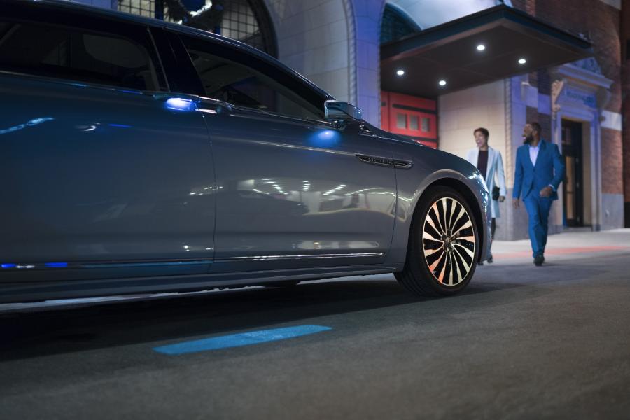 Детали экстерьера Lincoln Continental 80th Anniversary Coach Door Edition 2019 года  (фото 51 из 54)